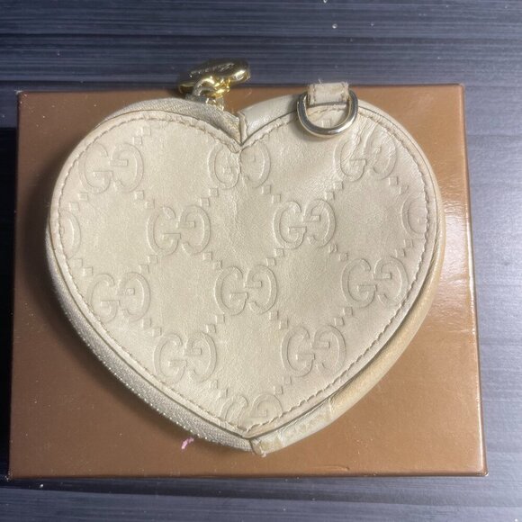 Gucci White Guccisima Pouch + Box - Picture 3 of 4